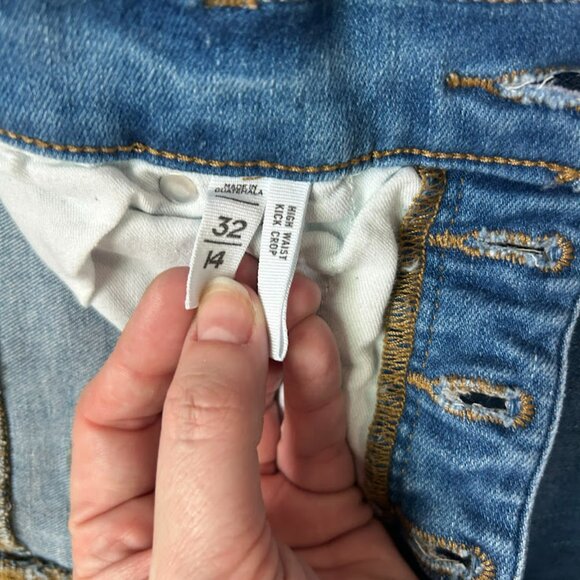 LOFT High Rise Kick Crop Jean - frayed hem, butterfly button / Size: 14 - Picture 9 of 10